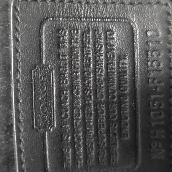 Ashley Coach Black Signature Shoulder Bag - Picture 5 of 10